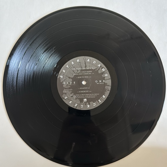 Bryan Adams - reckless - vintage vinyl record - condition is VG - Picture 3 of 4